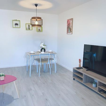 Apt 67M2 Hyper Centre: 2 Chambres, Cuisine Tv Wifi Fontenay-le-Comte Dış mekan fotoğraf